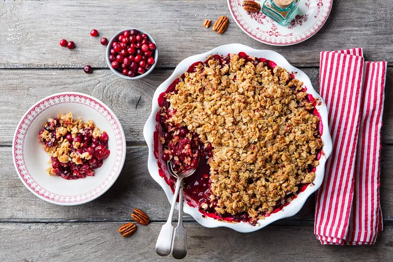 Puolukka Crumble